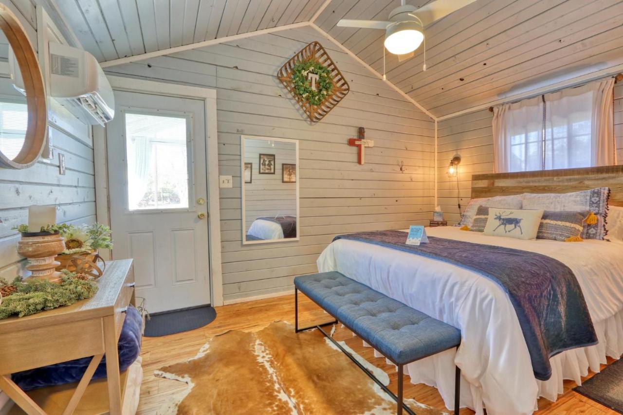 Creekside Cabins - The Texan Уимберли Экстерьер фото