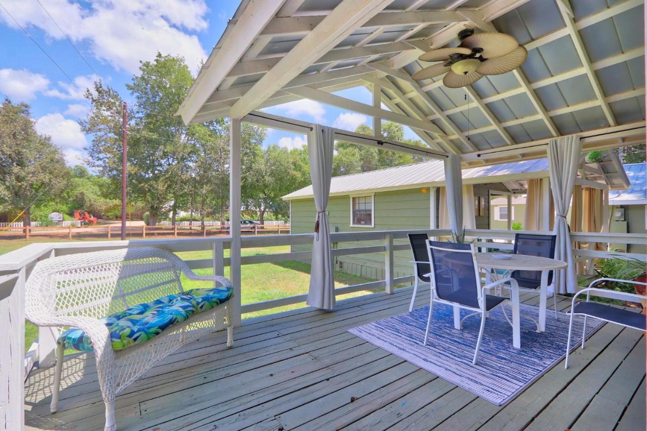 Creekside Cabins - The Texan Уимберли Экстерьер фото