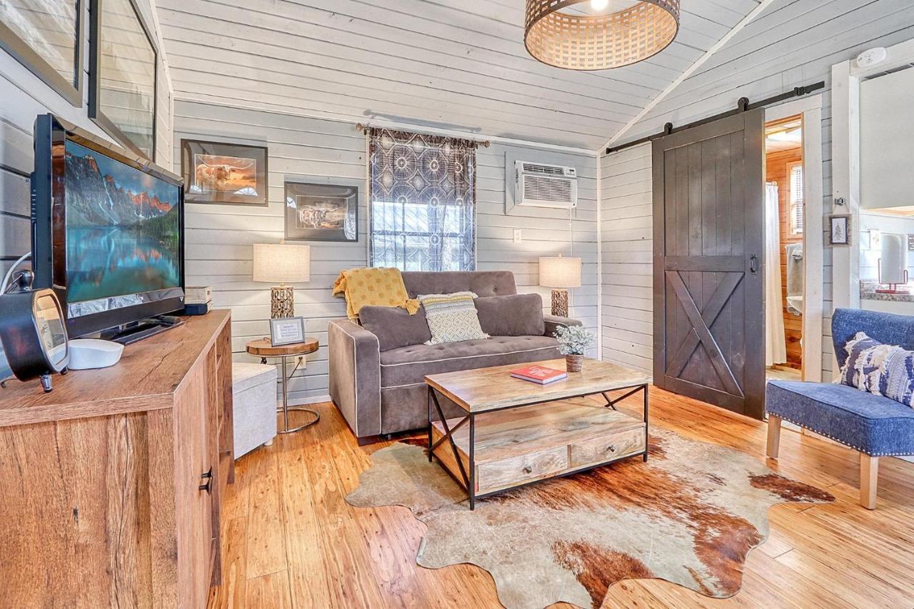 Creekside Cabins - The Texan Уимберли Экстерьер фото