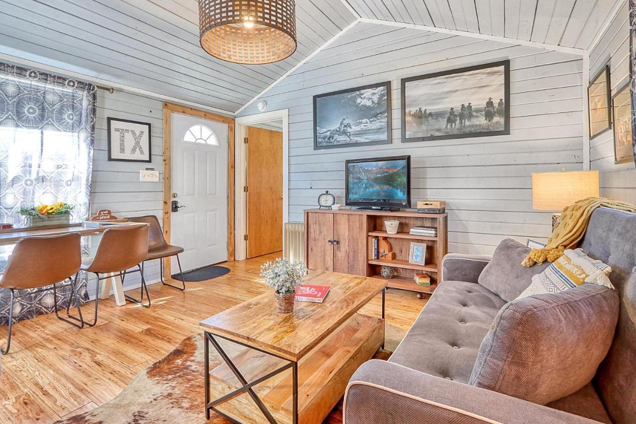 Creekside Cabins - The Texan Уимберли Экстерьер фото